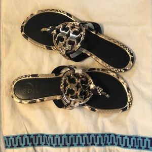 NWT!!! Tory Burch Miller metal snake print